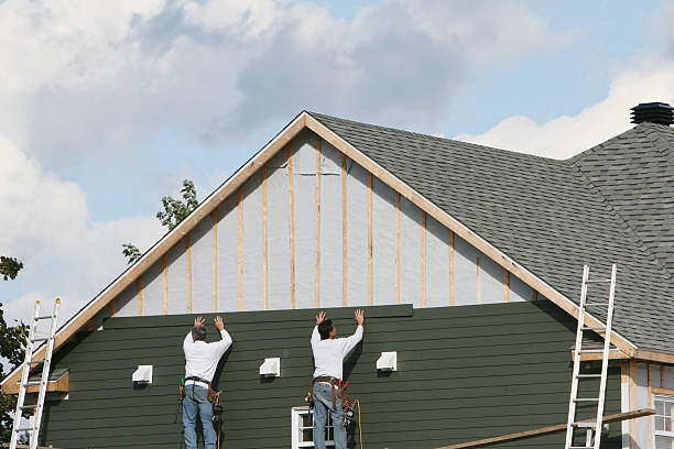 Professional Siding Installation technician working in Laurens, SC